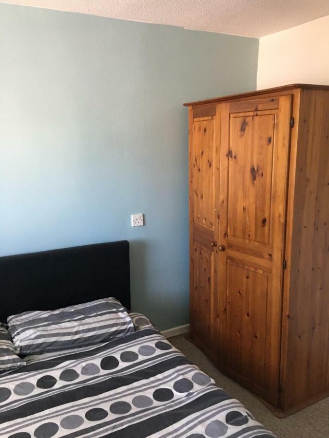Travelling Stop Apartman Swindon Kültér fotó