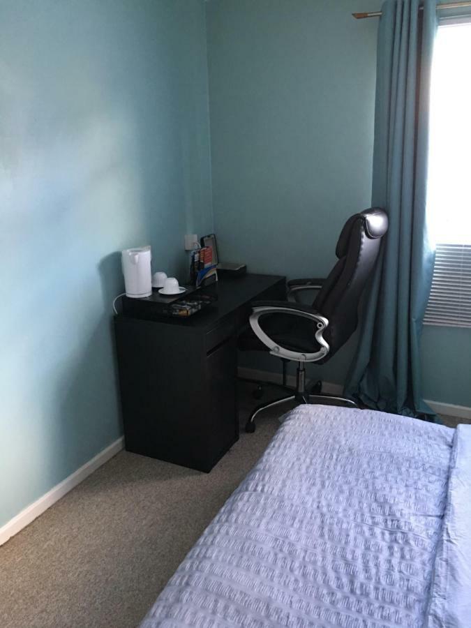 Travelling Stop Apartman Swindon Kültér fotó