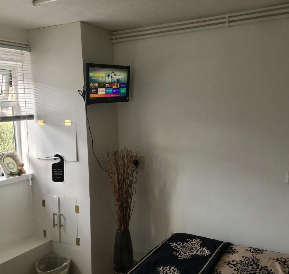 Travelling Stop Apartman Swindon Kültér fotó