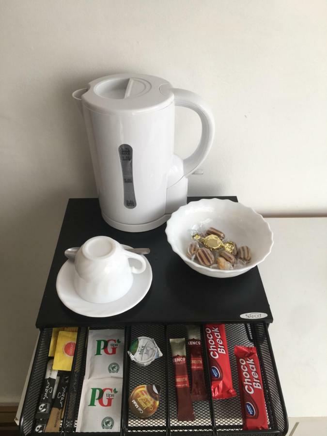 Travelling Stop Apartman Swindon Kültér fotó