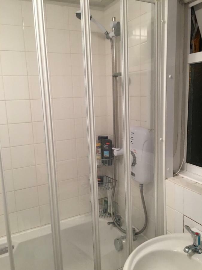 Travelling Stop Apartman Swindon Kültér fotó