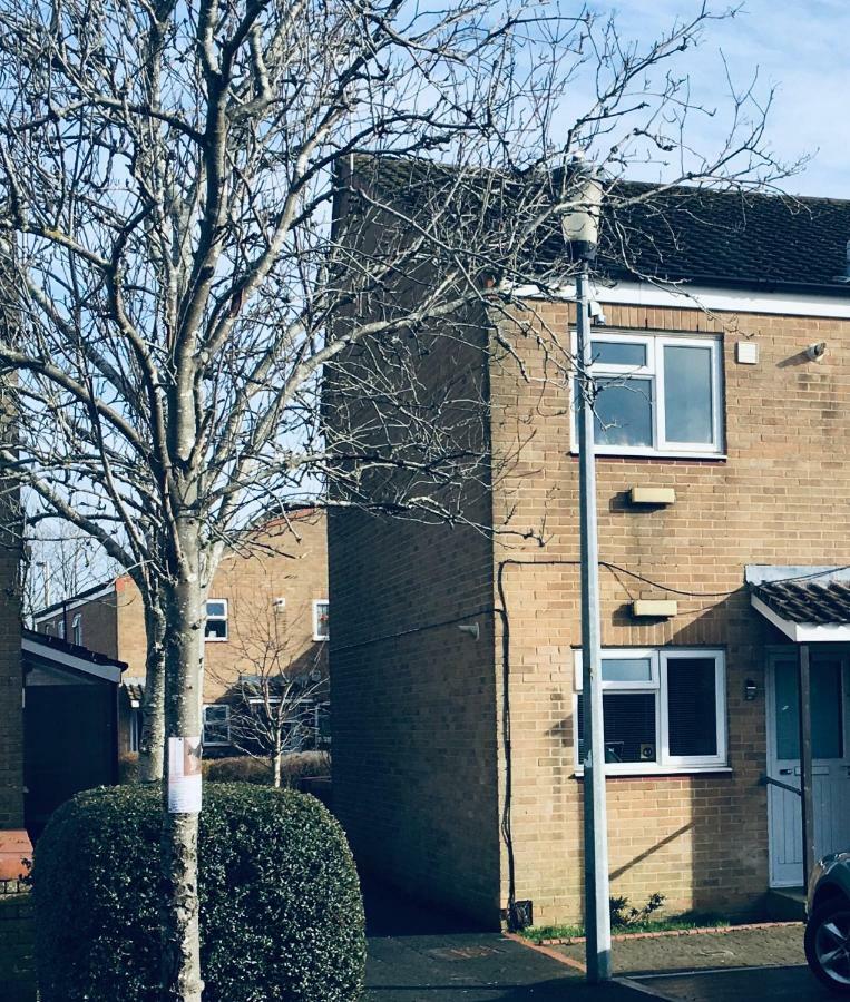 Travelling Stop Apartman Swindon Kültér fotó