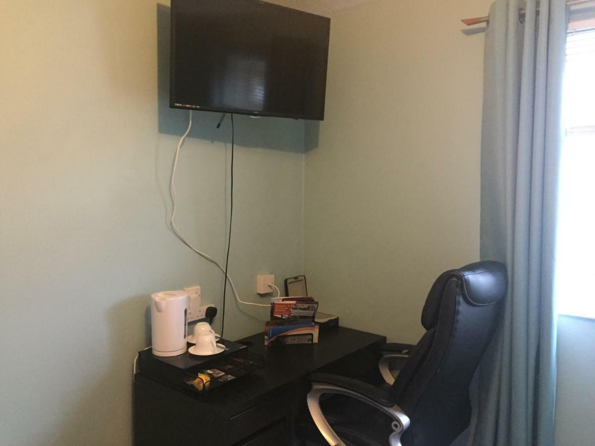 Travelling Stop Apartman Swindon Kültér fotó