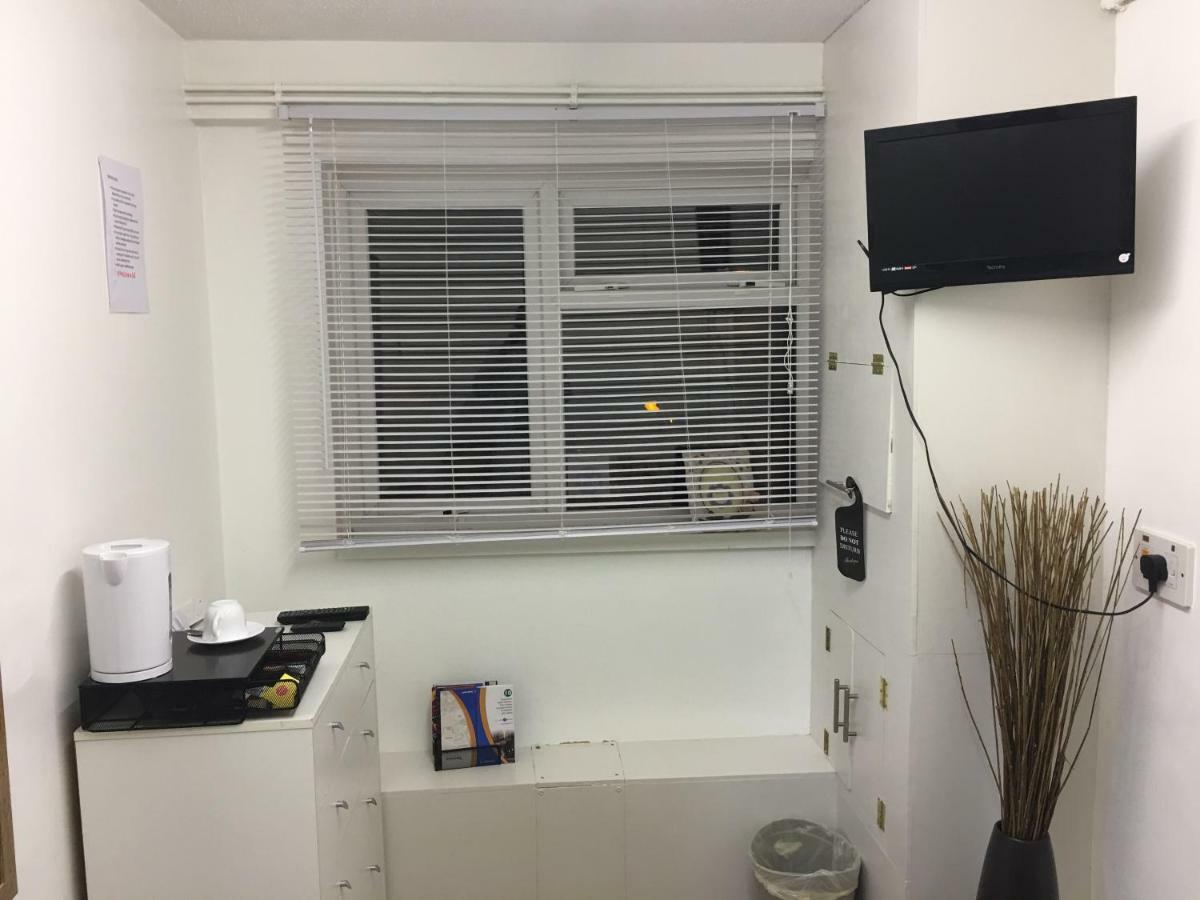 Travelling Stop Apartman Swindon Kültér fotó