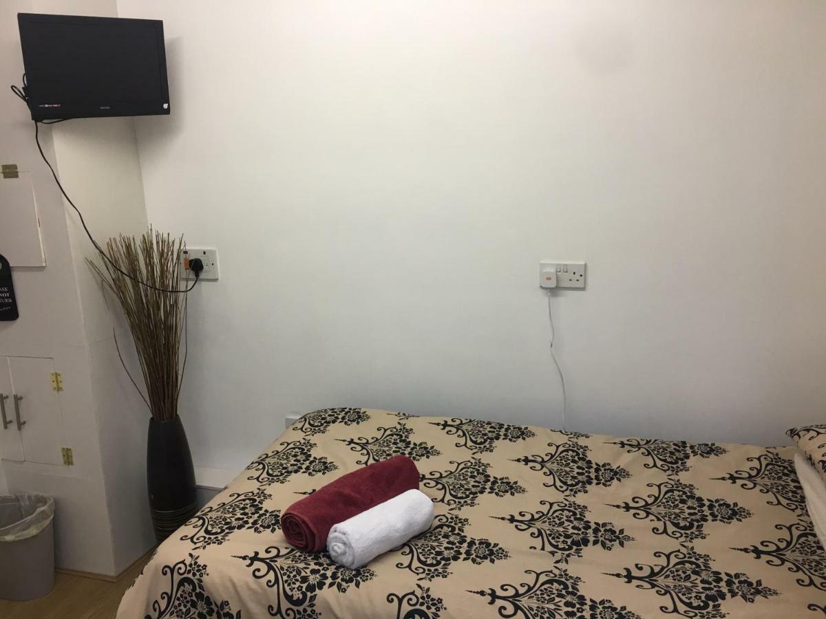 Travelling Stop Apartman Swindon Kültér fotó