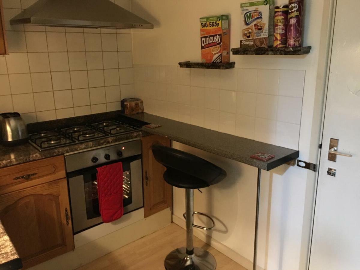 Travelling Stop Apartman Swindon Kültér fotó