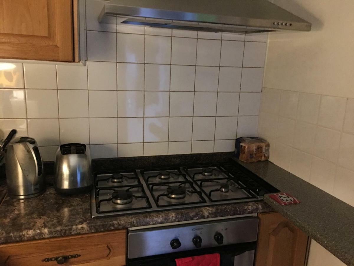 Travelling Stop Apartman Swindon Kültér fotó