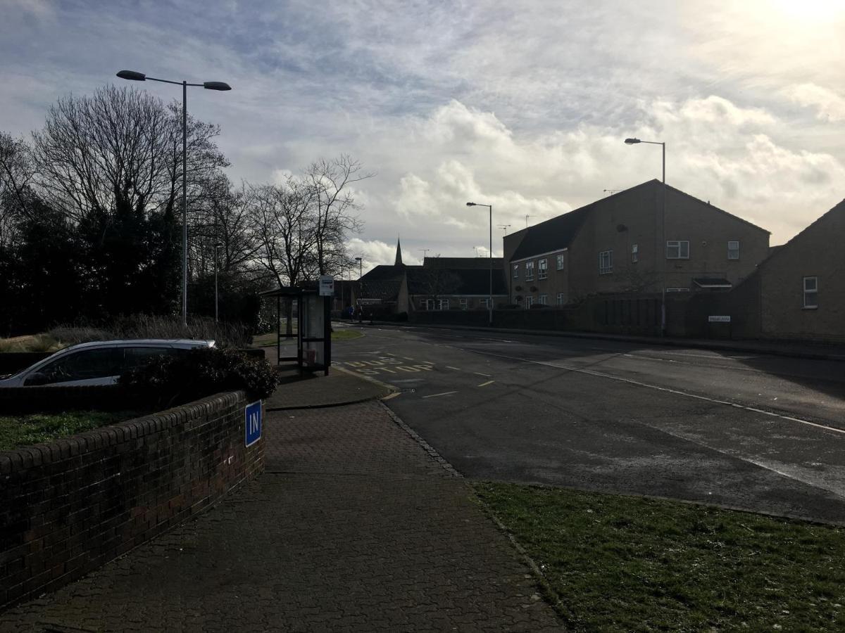 Travelling Stop Apartman Swindon Kültér fotó